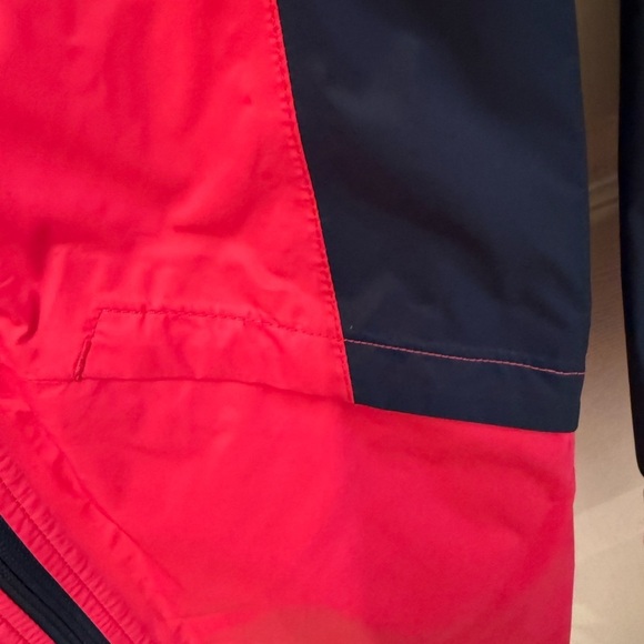 Girl’s The North Face G Zipline Rain Jacket - Picture 5 of 9